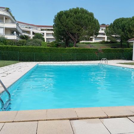 Appartement Entierement Equipe Charbonnières-les-Bains Exterior foto